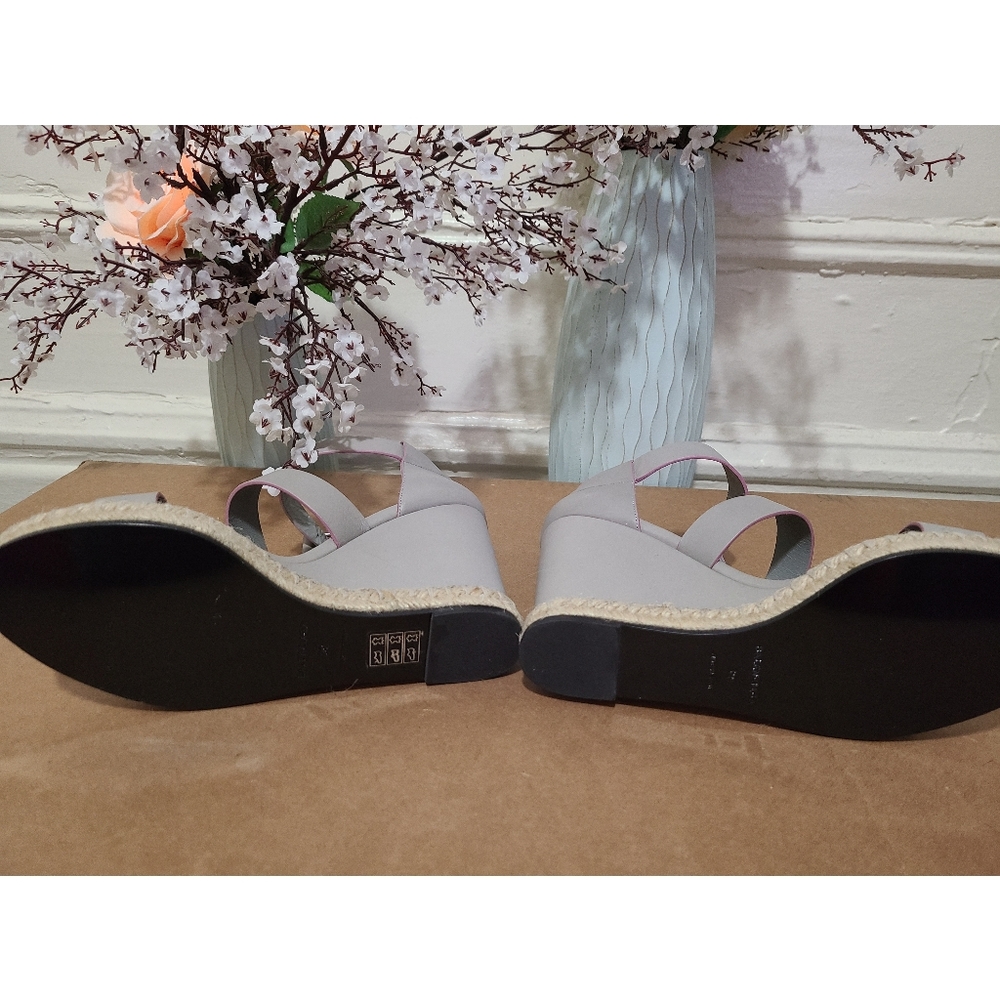 Authentic Balenciaga Sandals - Picture 11 of 14